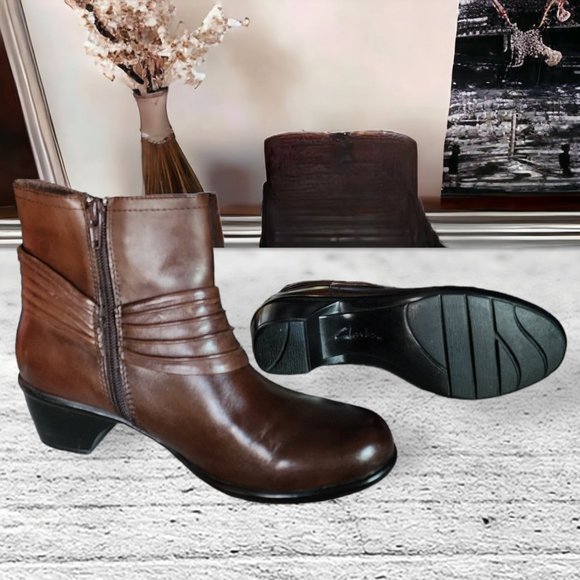 NIB CLARK'S "WISH MOOD" Brown Leather Ankle Boots IN BOX Size 7 - Picture 9 of 12
